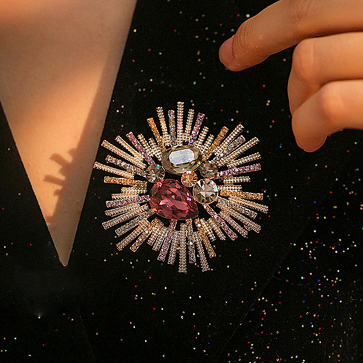 Women'S Accessories Manufacturers - High end luxury crystal brooch, women's