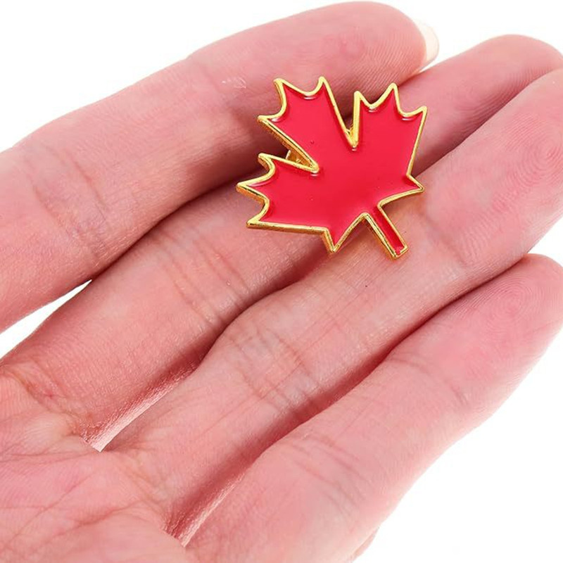 Red Canada Maple Leaf Brooches - Women'S Accessories Canada recension och pris
