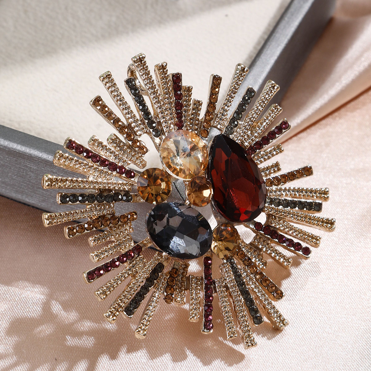 High end luxury crystal brooch - Women'S Accessories Manufacturers recension och pris
